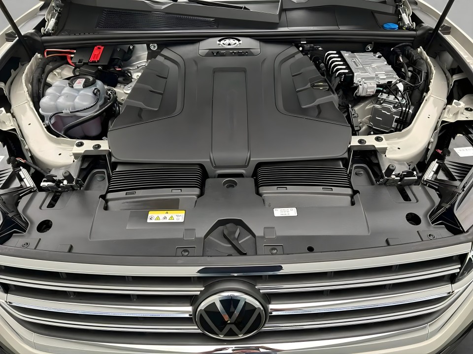 Volkswagen Touareg Elegance V6 TDI - foto 18