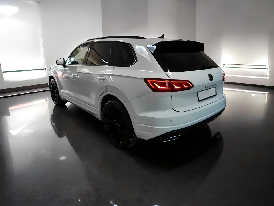 Volkswagen Touareg V6 TDI (5)