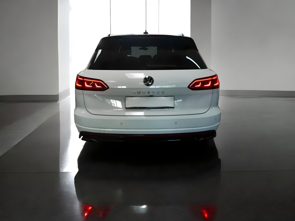 Volkswagen Touareg V6 TDI (4)