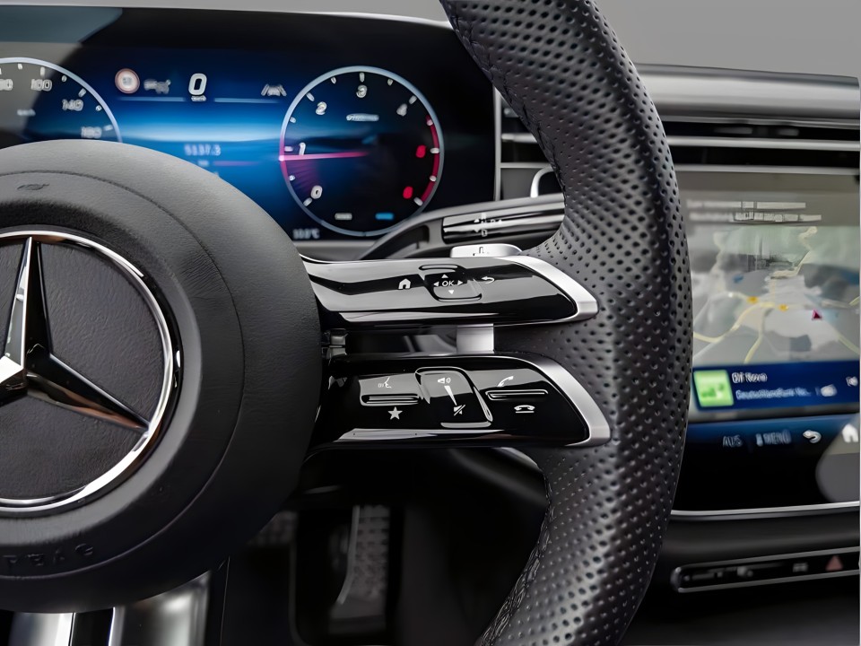 Mercedes-Benz E 220d AMG - foto 8