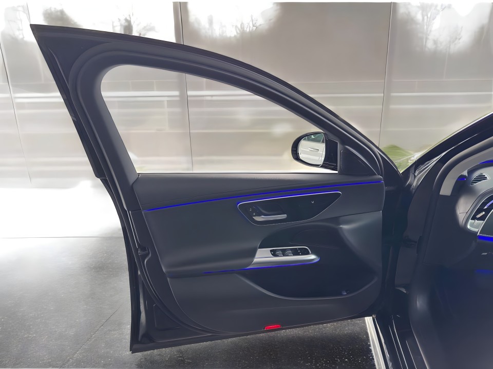 Mercedes-Benz E 220d - foto 24