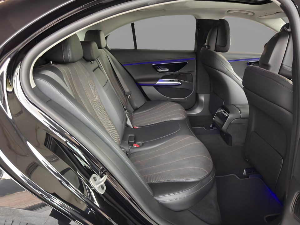 Mercedes-Benz E 220d - foto 12