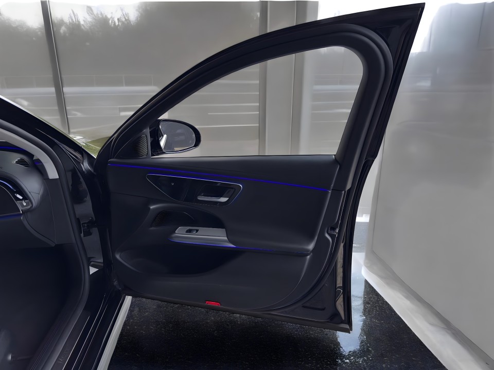 Mercedes-Benz E 220d - foto 26