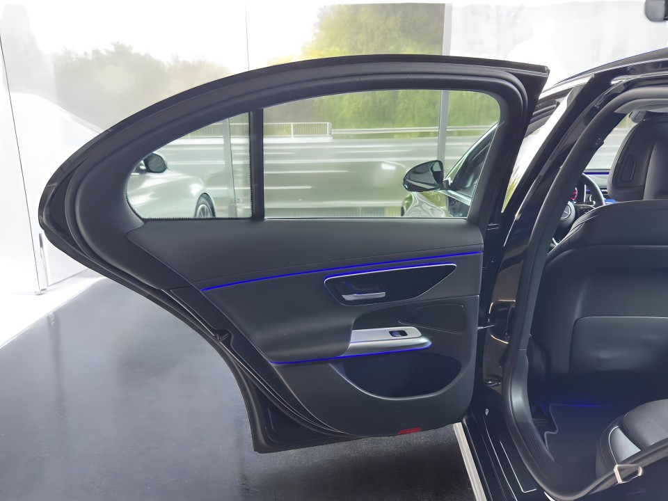 Mercedes-Benz E 220d - foto 28