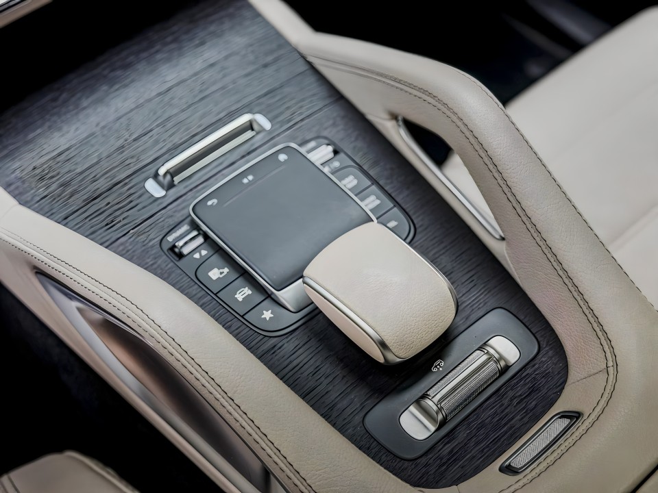 Mercedes-Benz GLE Coupe 400d 4MATIC AMG Line - foto 15