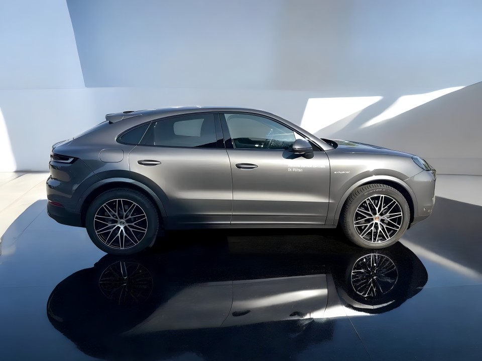 Porsche Cayenne Coupe E-Hybrid (3)