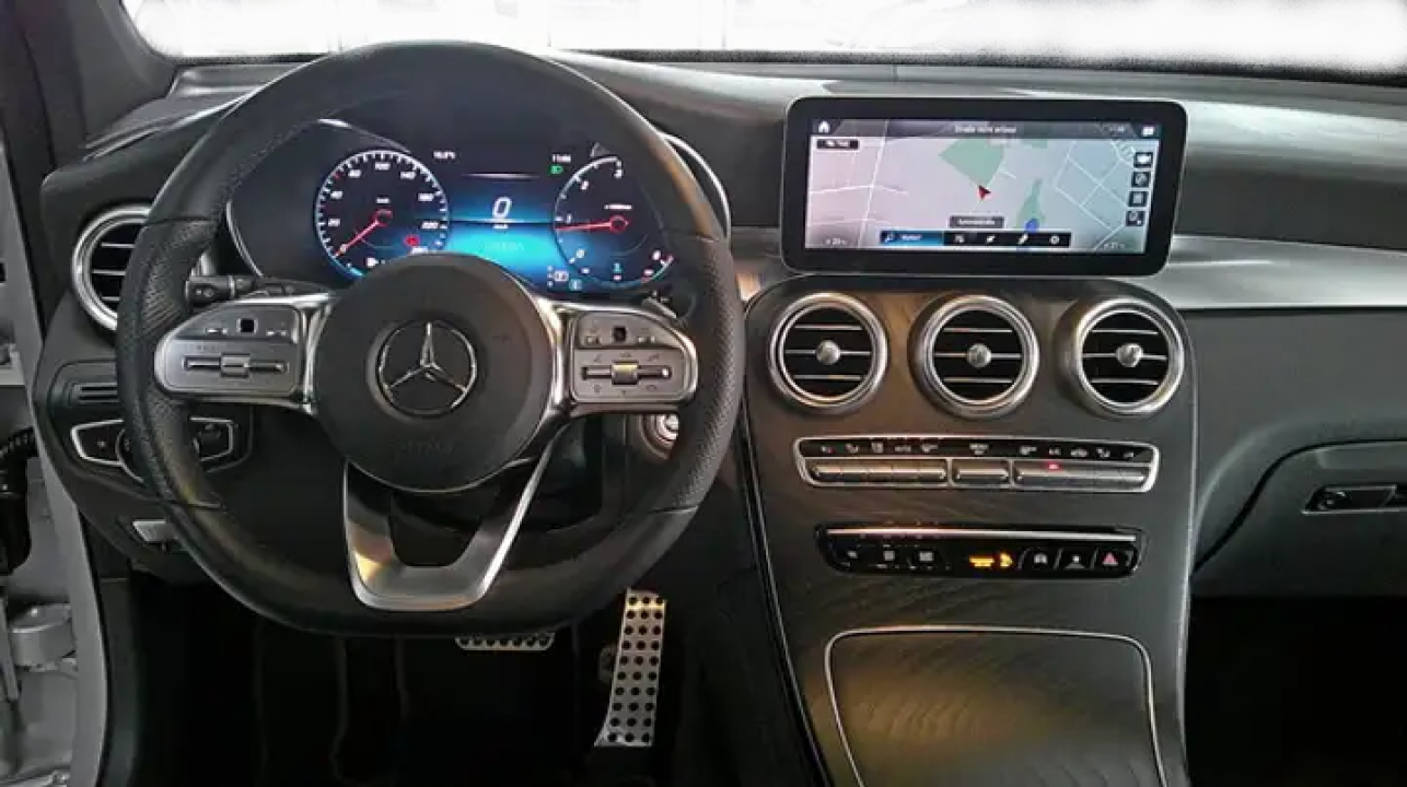 Mercedes-Benz GLC 300d 4Matic AMG - foto 9