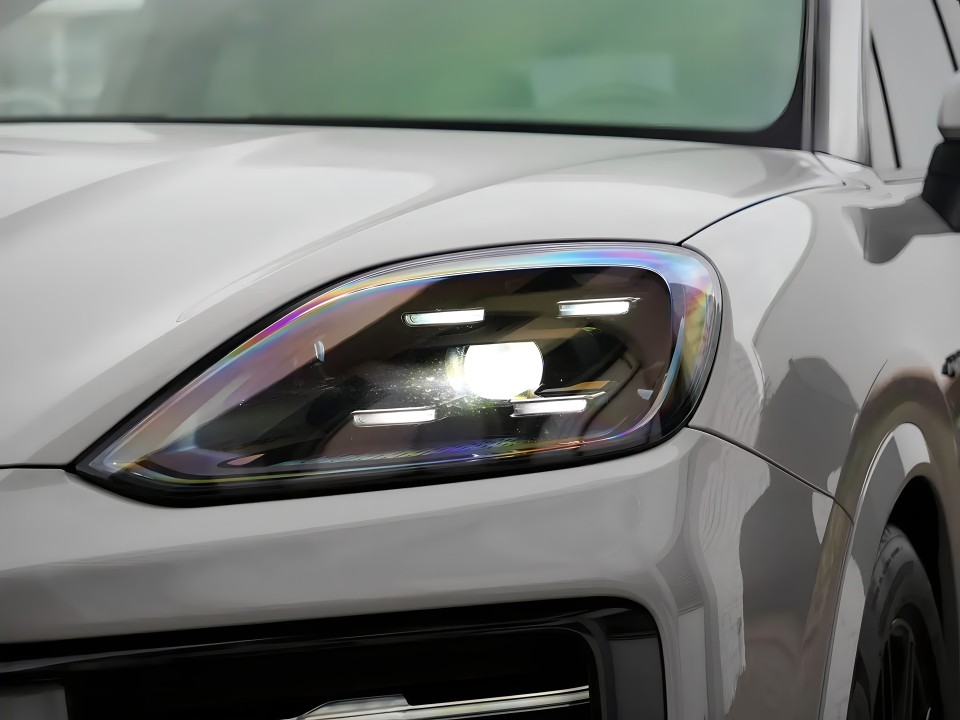 Porsche Cayenne Coupe E-Hybrid - foto 9