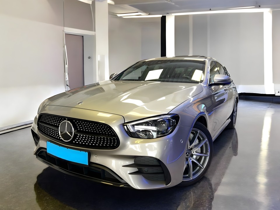 Mercedes-Benz E 300 AMG (5)