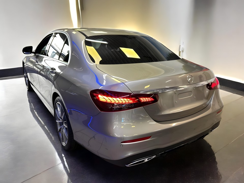 Mercedes-Benz E 300 AMG (4)