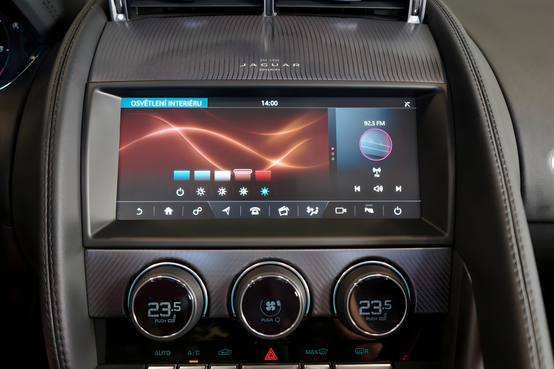 Jaguar F-Type P300 R-Dynamic - foto 17