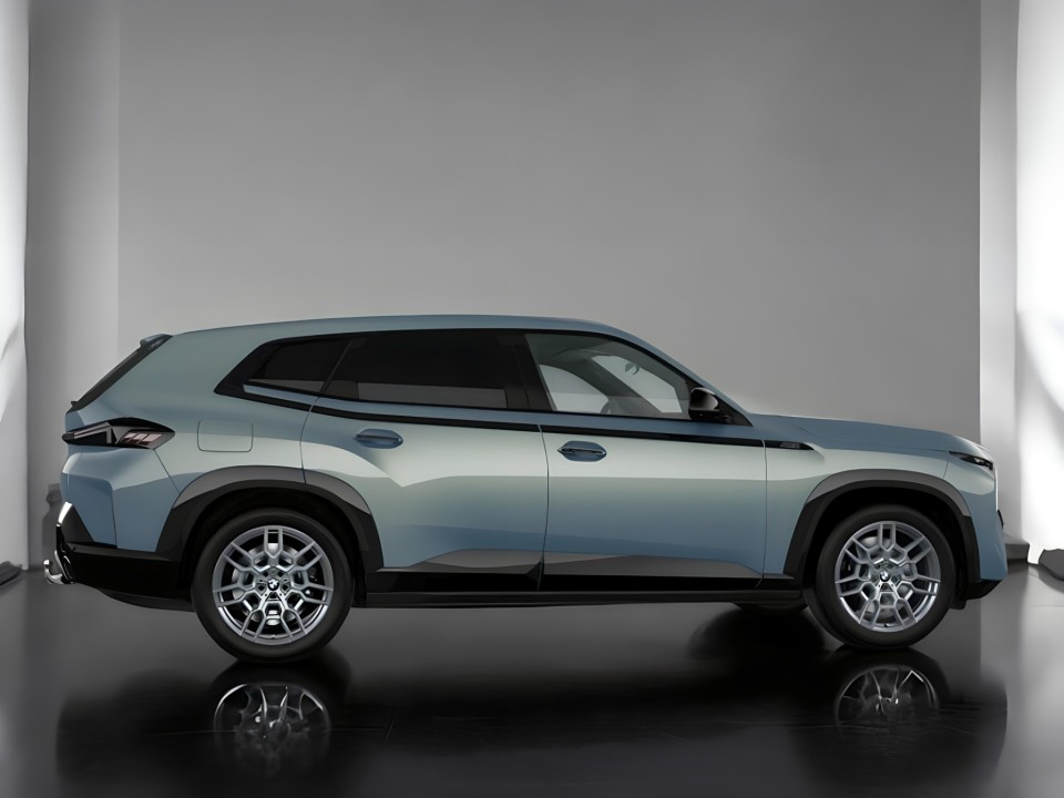 BMW XM 50e (2)