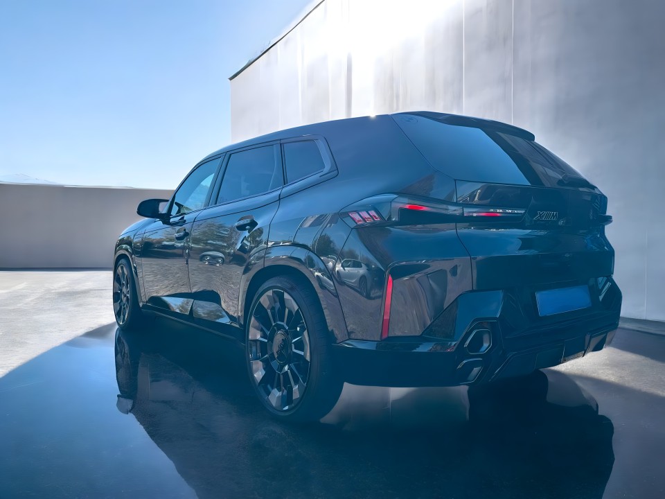 BMW XM (4)