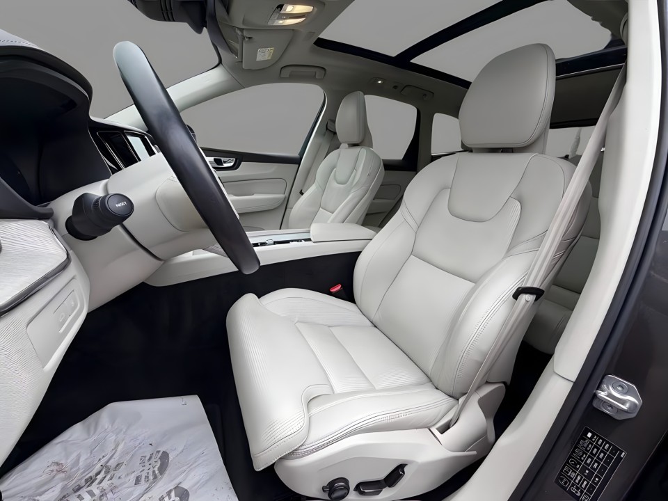 Volvo XC 60 Ultimate Bright Recharge - foto 9
