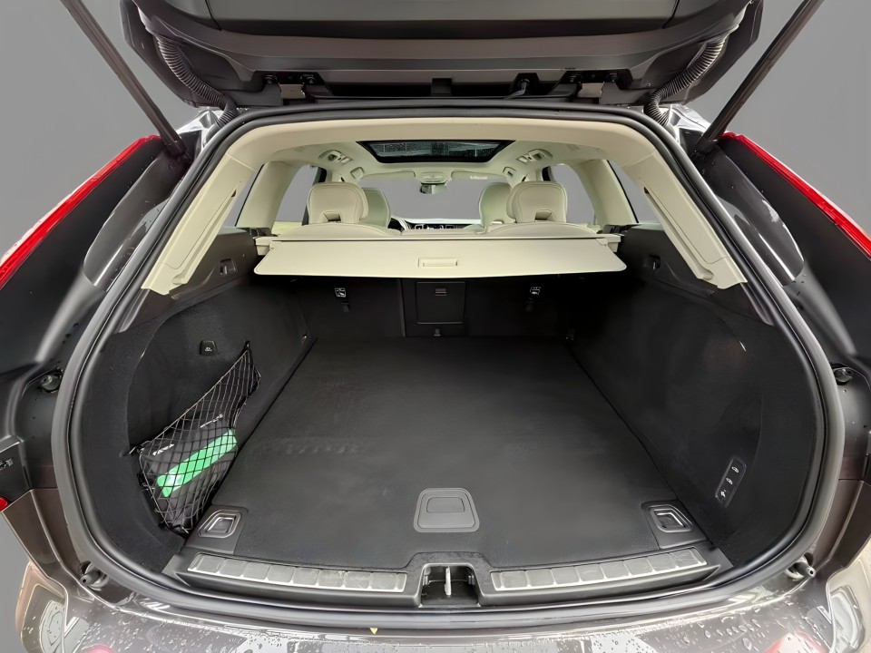 Volvo XC 60 Ultimate Bright Recharge - foto 25