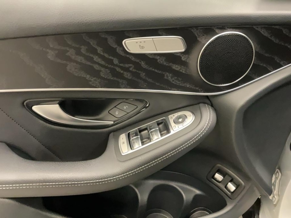 Mercedes-Benz GLC 300d 4MATIC AMG - foto 11