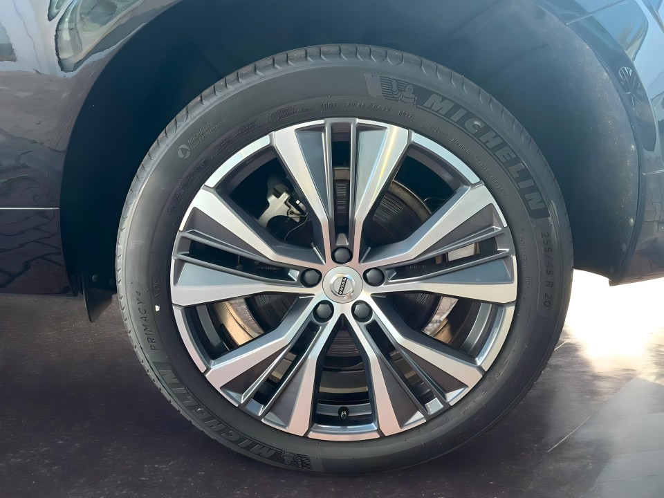 Volvo XC 60 T8 Recharge Inscription - foto 15