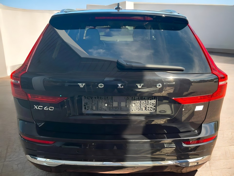 Volvo XC 60 T8 Recharge Inscription (3)