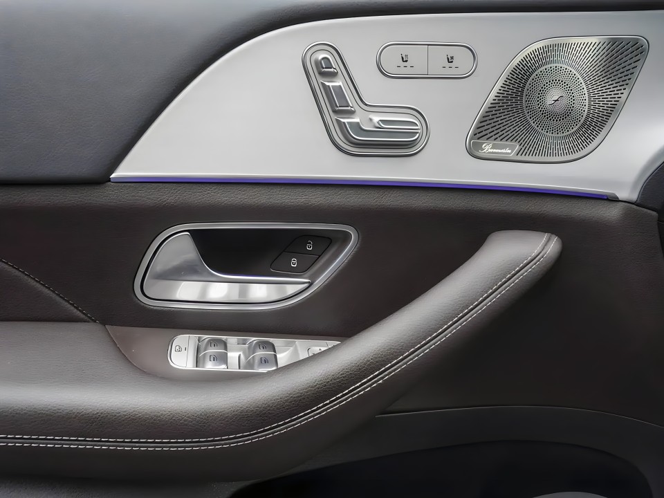 Mercedes-Benz GLE 400d AMG - foto 11