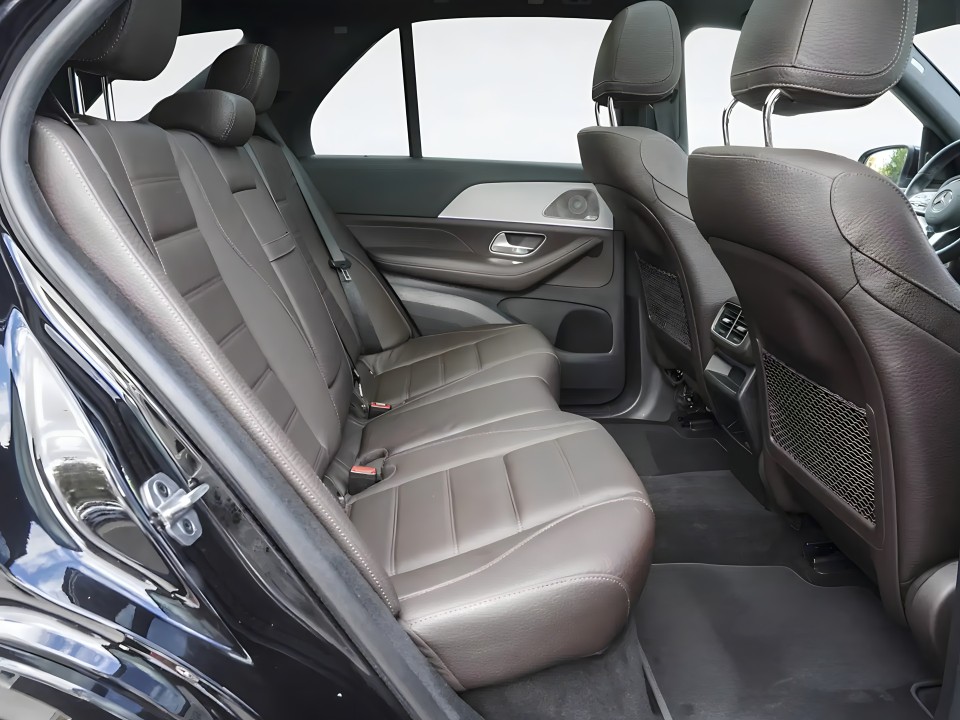 Mercedes-Benz GLE 400d AMG - foto 7