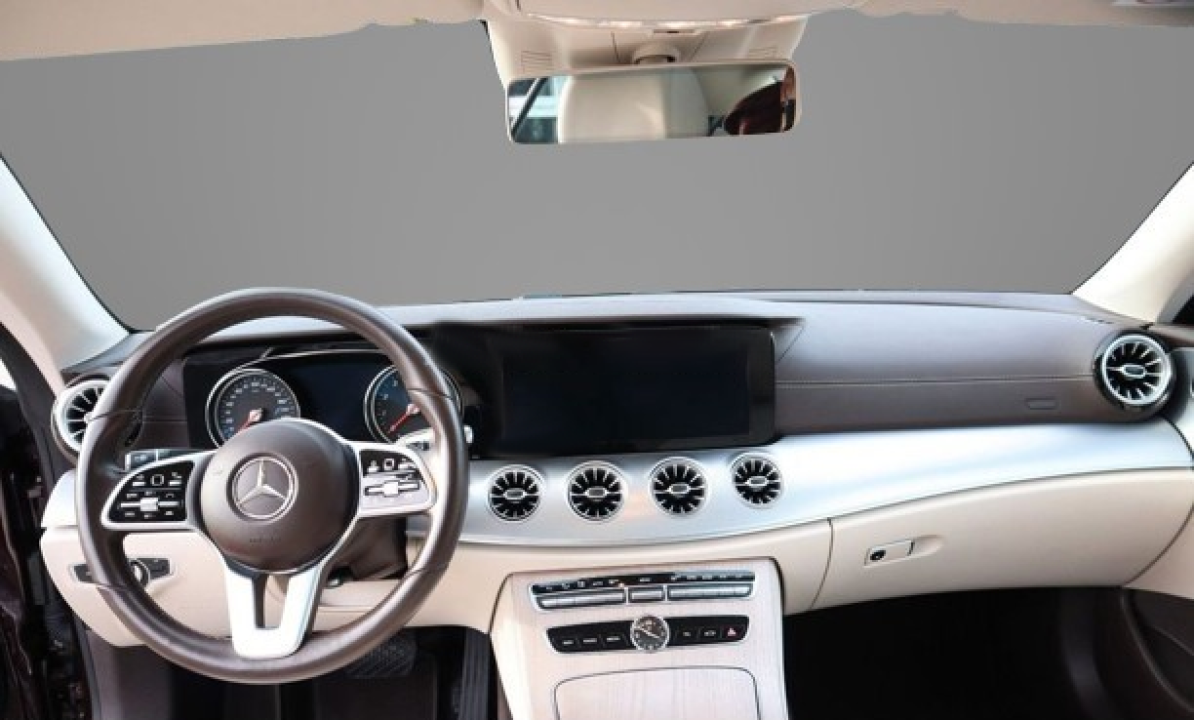Mercedes-Benz E 200 Coupe - foto 6