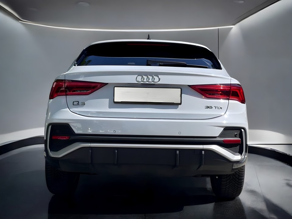Audi Q3 35 TDI S-tronic S-line (4)