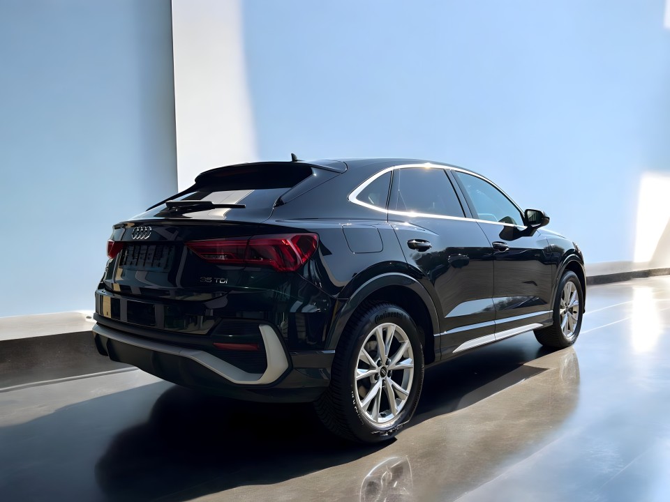 Audi Q3 35 TDI Sportback S-line (2)