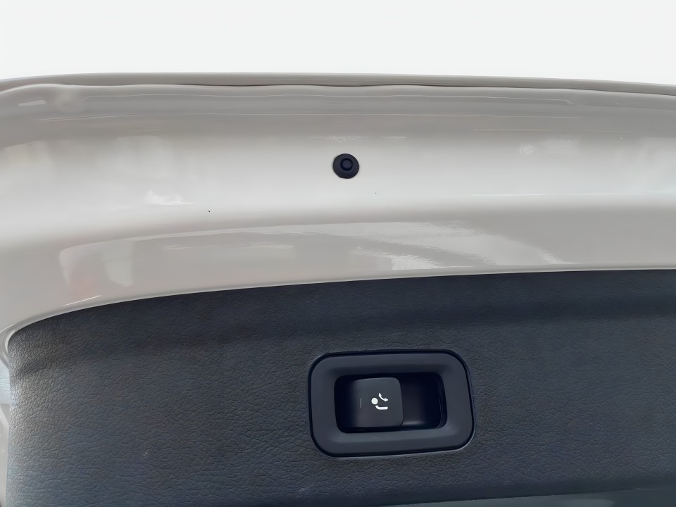 Mercedes-Benz GLE 400d AMG - foto 37