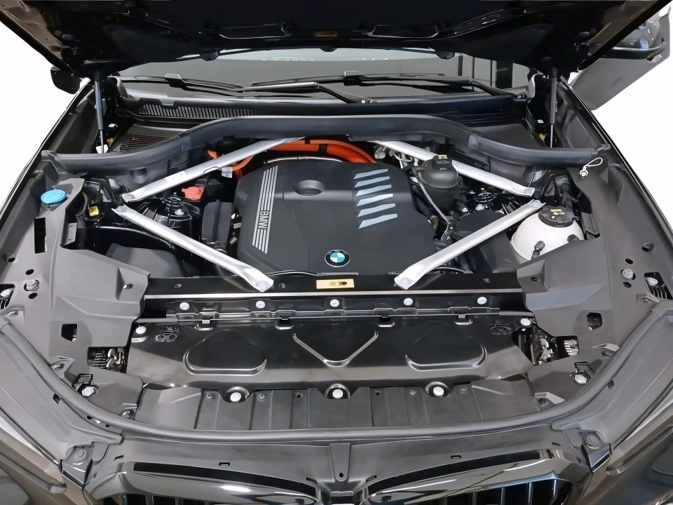BMW X5 xDrive45e - foto 12