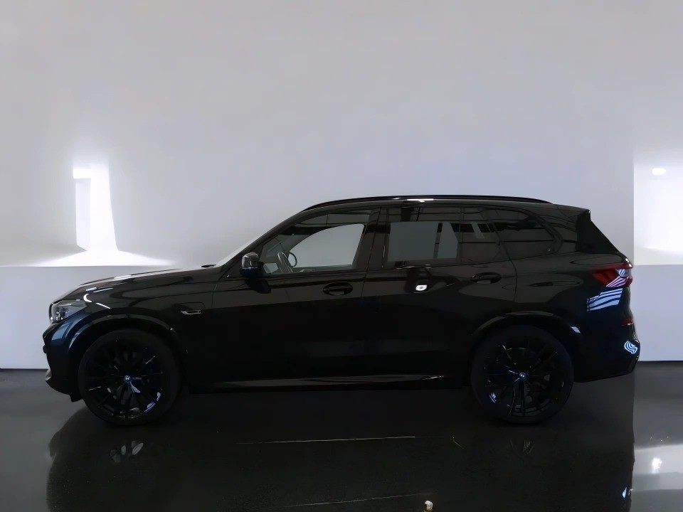 BMW X5 xDrive45e (3)