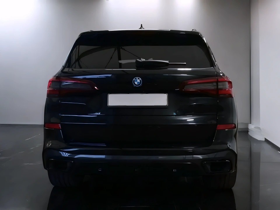 BMW X5 xDrive45e (4)
