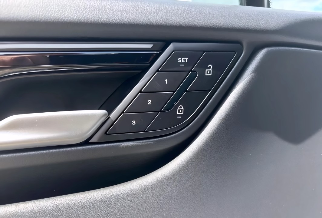 Porsche Macan - foto 15