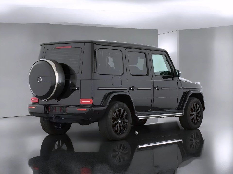 Mercedes-Benz G 400d AMG Line (2)