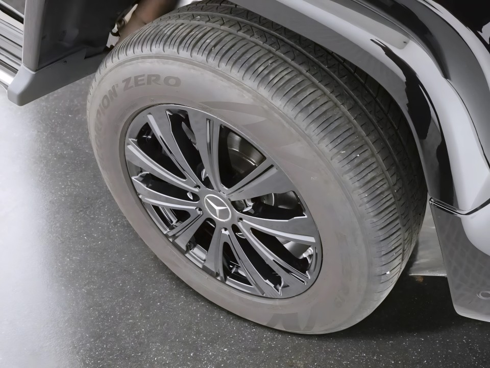 Mercedes-Benz G 400d AMG Line - foto 23