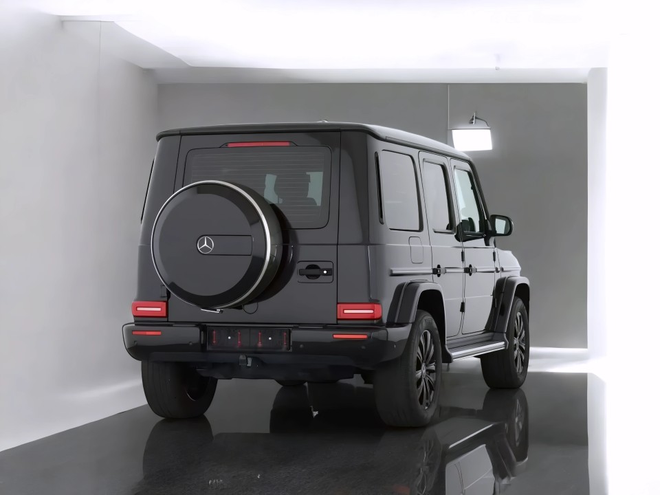 Mercedes-Benz G 400d AMG Line (3)