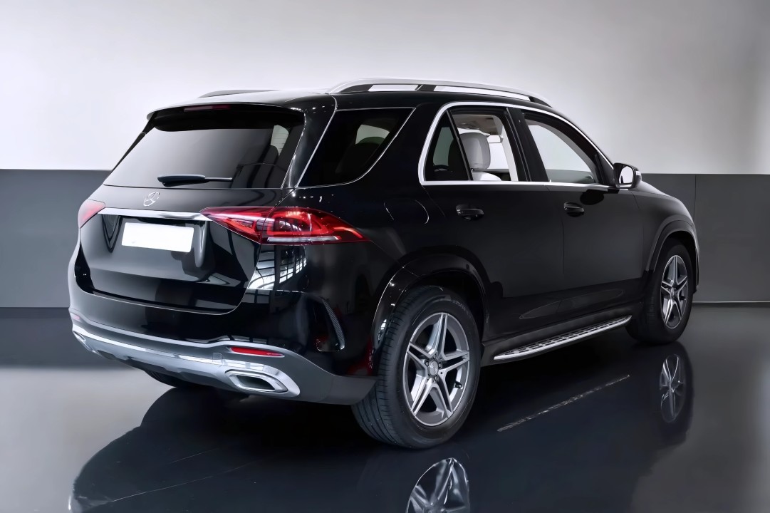 Mercedes-Benz GLE 350d 4MATIC AMG (3)