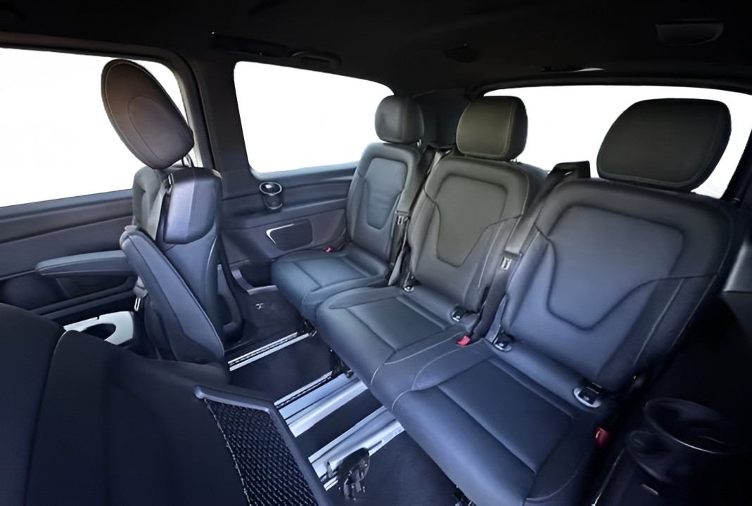 Mercedes-Benz V 300d - foto 10