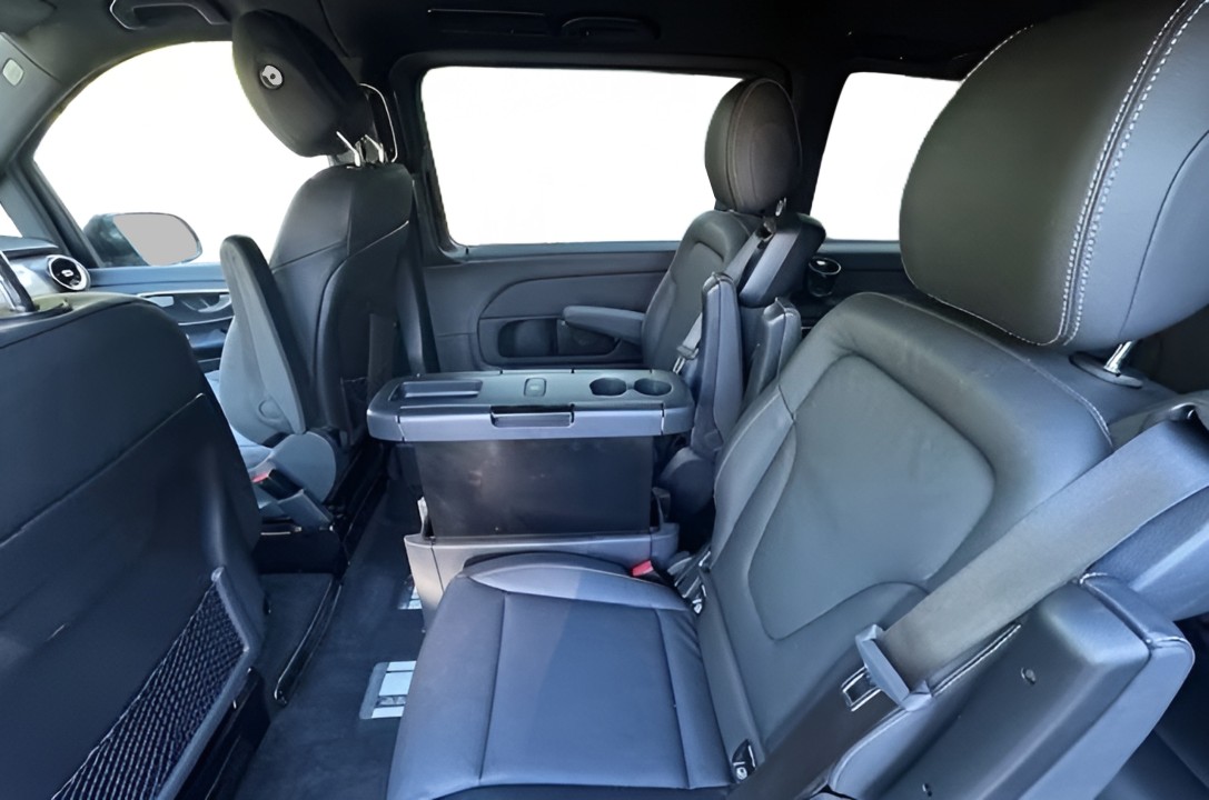 Mercedes-Benz V 300d - foto 11