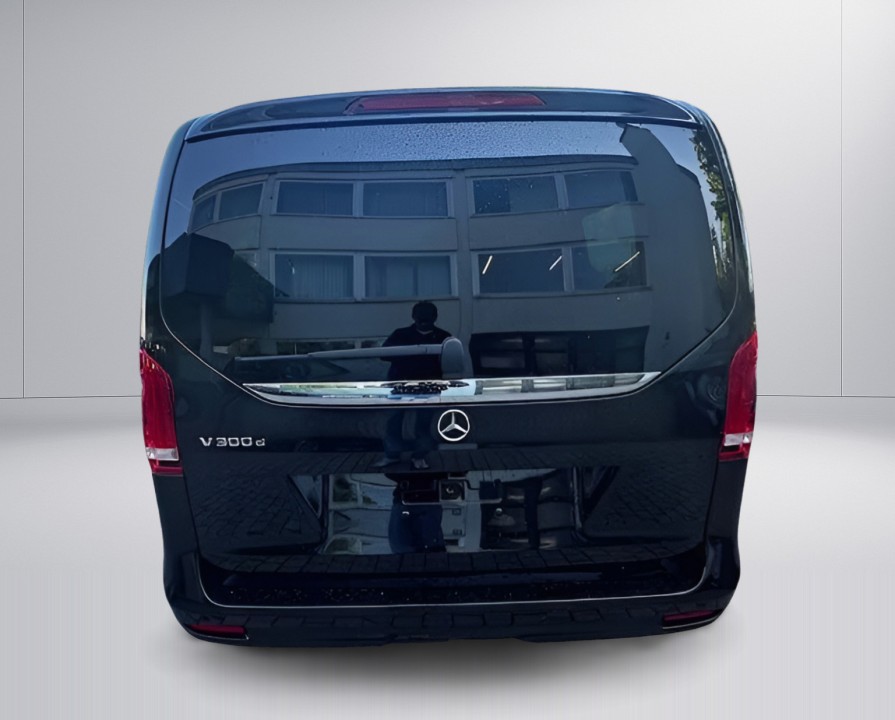 Mercedes-Benz V 300d (5)