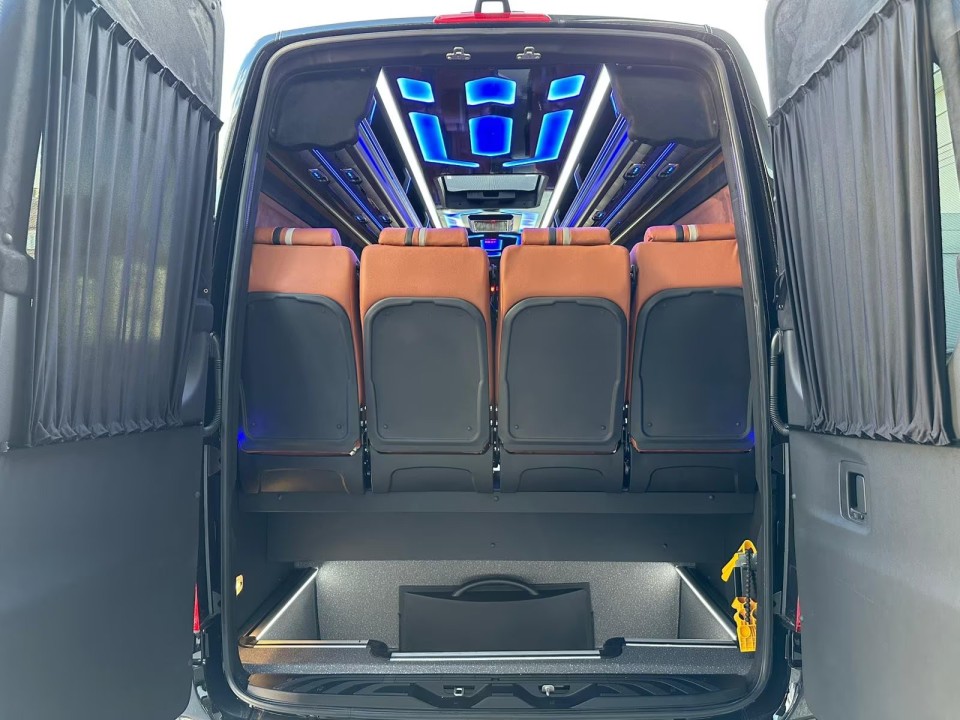 Mercedes-Benz Sprinter 519 VIP 17+1 - foto 37