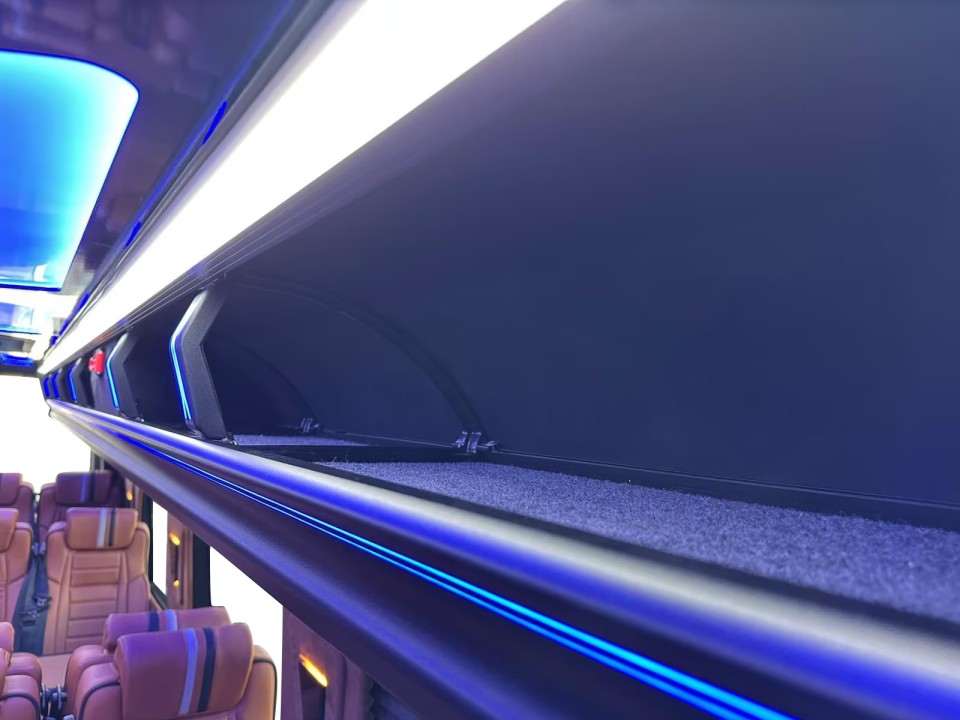 Mercedes-Benz Sprinter 519 VIP 17+1 - foto 22