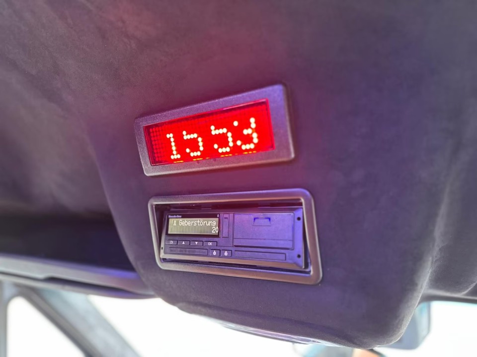 Mercedes-Benz Sprinter 519 VIP 17+1 - foto 26