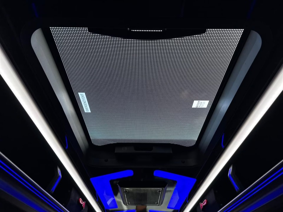 Mercedes-Benz Sprinter 519 VIP 17+1 - foto 28