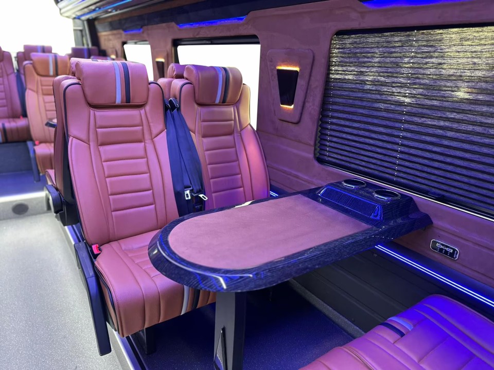 Mercedes-Benz Sprinter 519 VIP 17+1 - foto 18