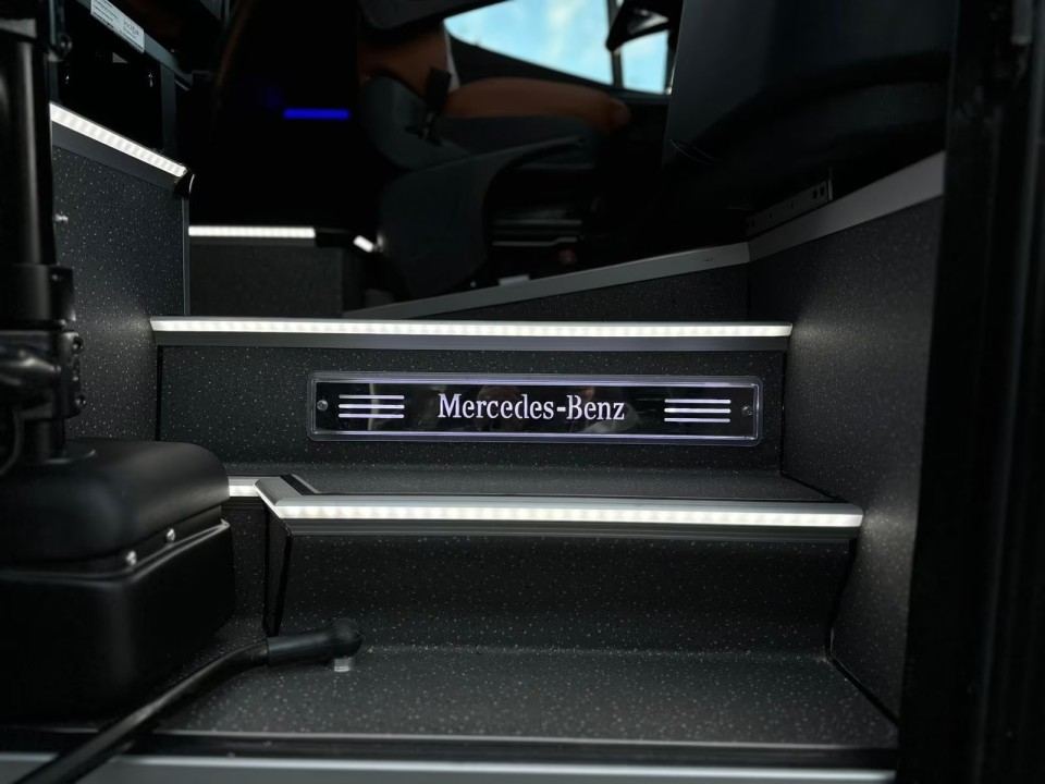 Mercedes-Benz Sprinter 519 VIP 17+1 - foto 36