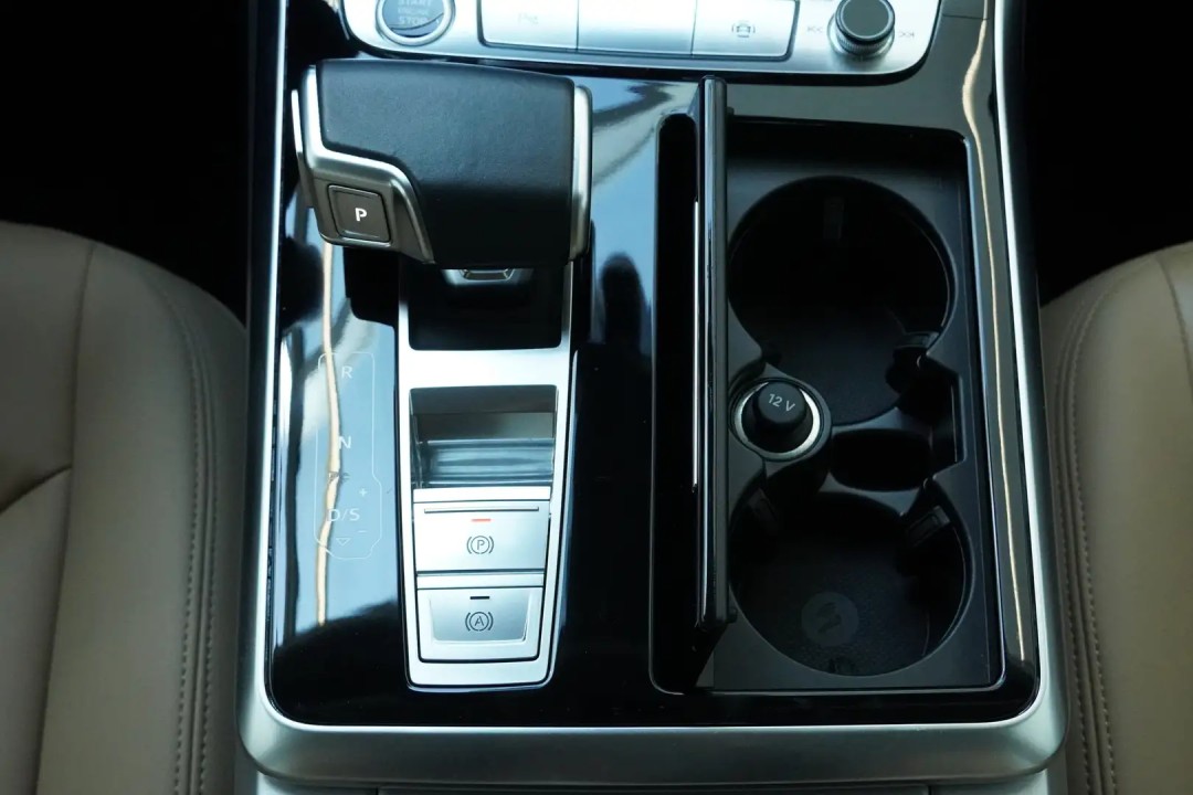 Audi Q7 55 TFSIe quattro - foto 12