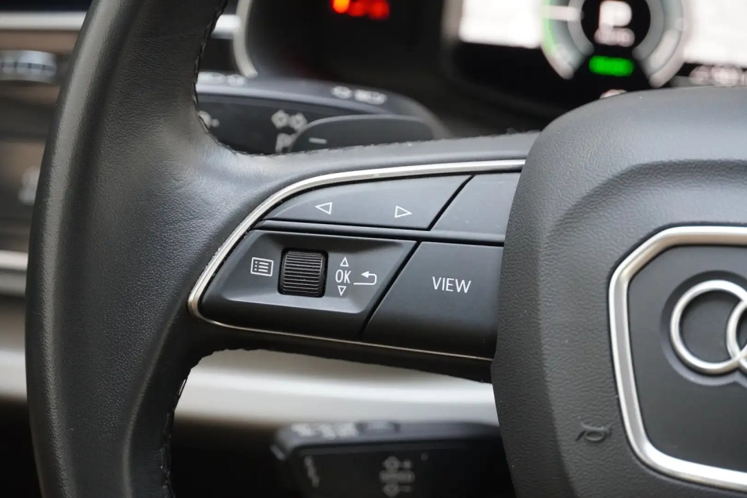 Audi Q7 55 TFSIe quattro - foto 13