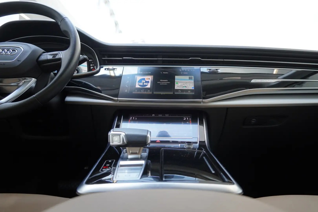 Audi Q7 55 TFSIe quattro - foto 9