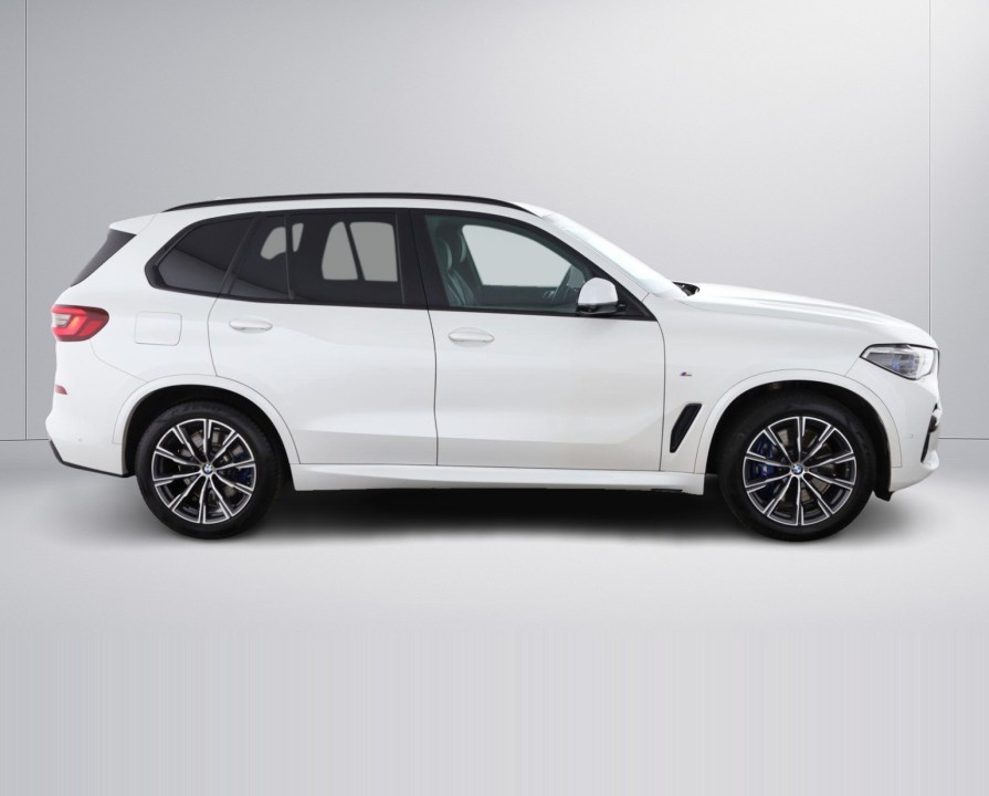 BMW X5 xDrive45e M-Sport (2)