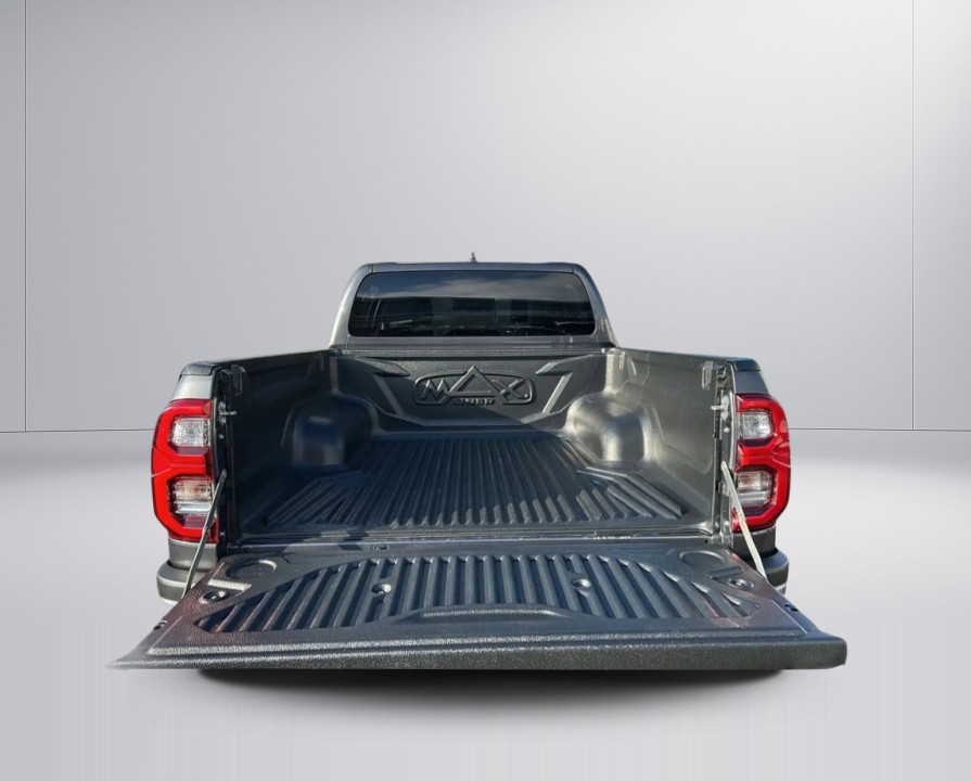 Toyota Hilux Double Cab Invincible - foto 9